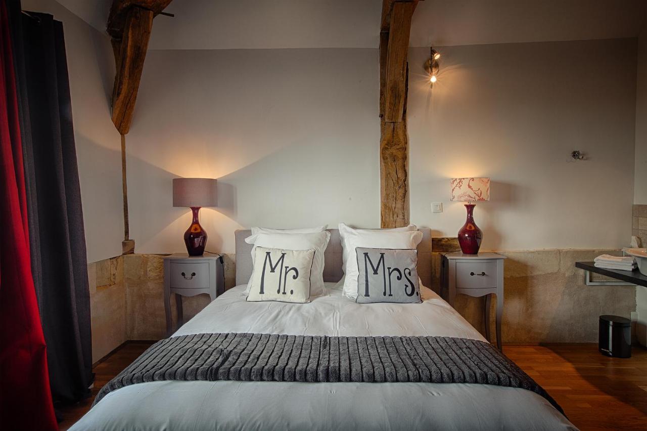 Hotel & Spa Chai De La Paleine Le Puy-Notre-Dame ภายนอก รูปภาพ