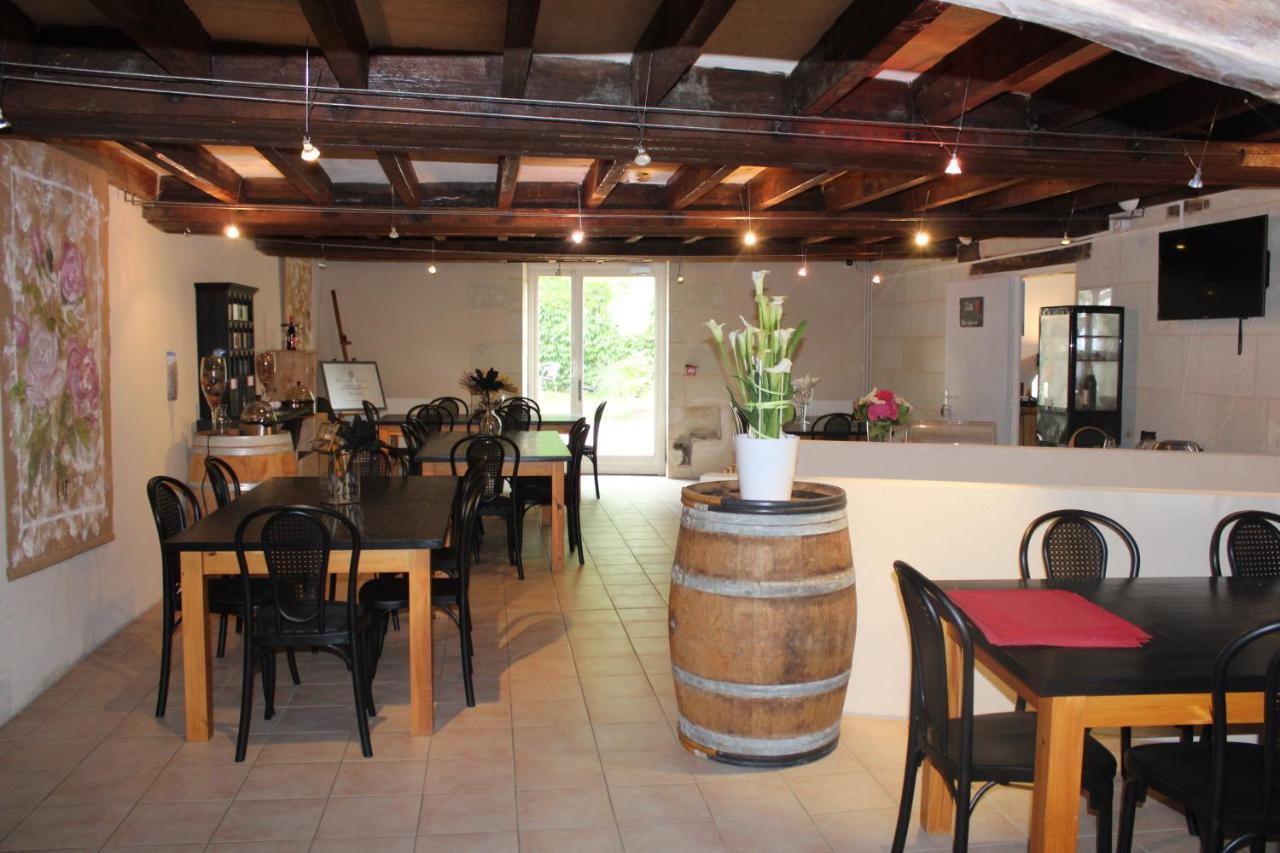 Hotel & Spa Chai De La Paleine Le Puy-Notre-Dame ภายนอก รูปภาพ