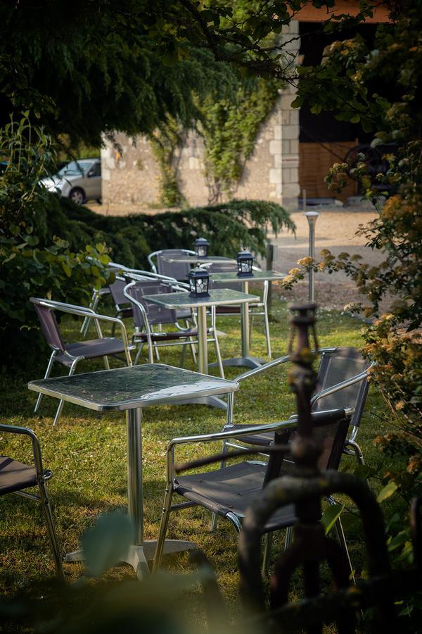 Hotel & Spa Chai De La Paleine Le Puy-Notre-Dame ภายนอก รูปภาพ