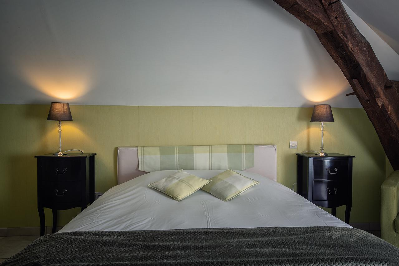 Hotel & Spa Chai De La Paleine Le Puy-Notre-Dame ภายนอก รูปภาพ