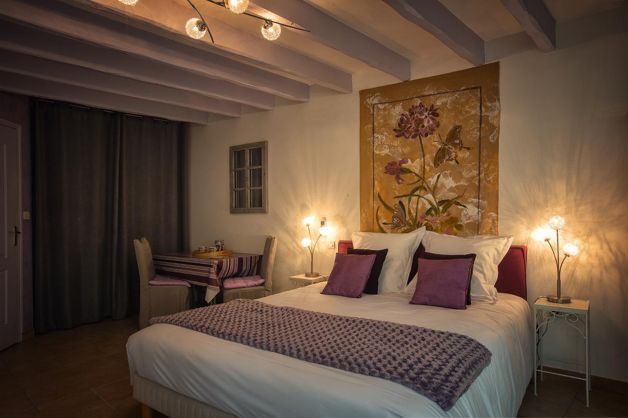 Hotel & Spa Chai De La Paleine Le Puy-Notre-Dame ภายนอก รูปภาพ