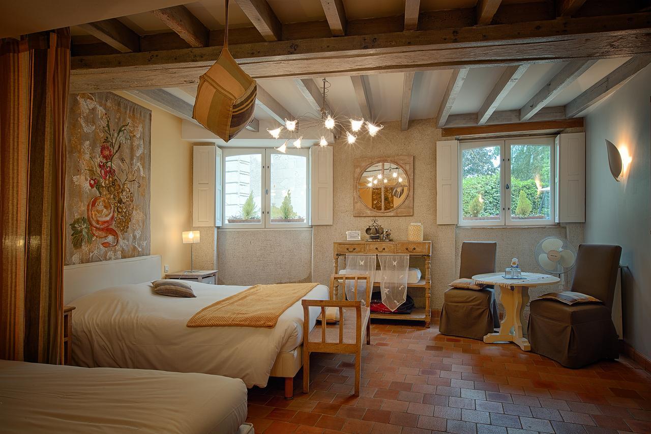 Hotel & Spa Chai De La Paleine Le Puy-Notre-Dame ภายนอก รูปภาพ